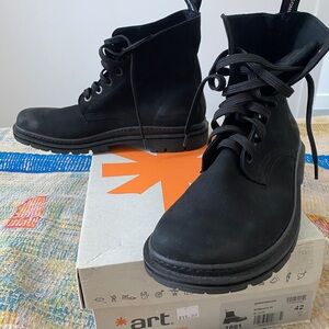 Art - NEW Women's Black Lace Up Boots 42